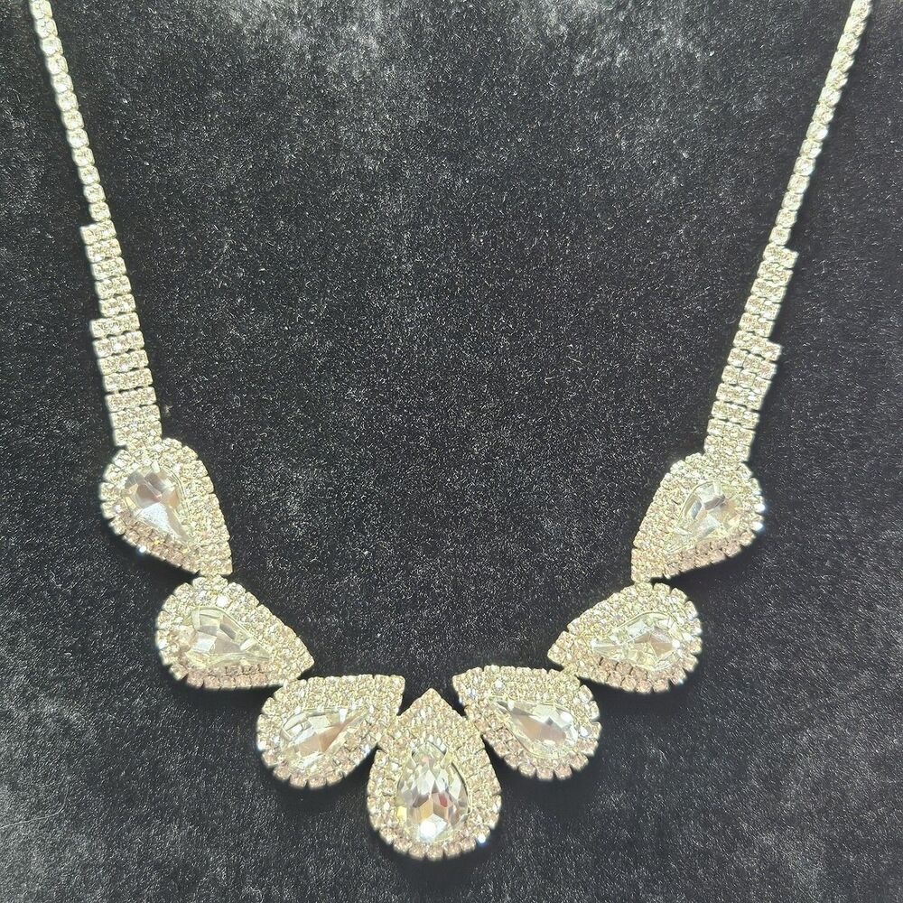Sparkling Clear Rhinestone Teardrop Statement Silver Tone Necklace Bling 14-19"